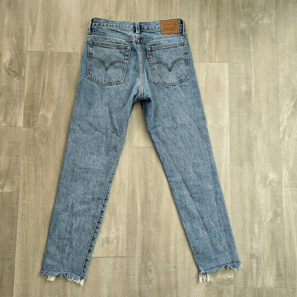 Levi's Wedgie Icon Fit Jeans, Size 26, Light Wash - Picture 3 of 13